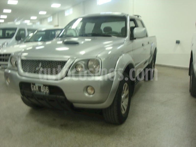 foto Mitsubishi L200 4x4 2.5 DI-D CD Aut usado