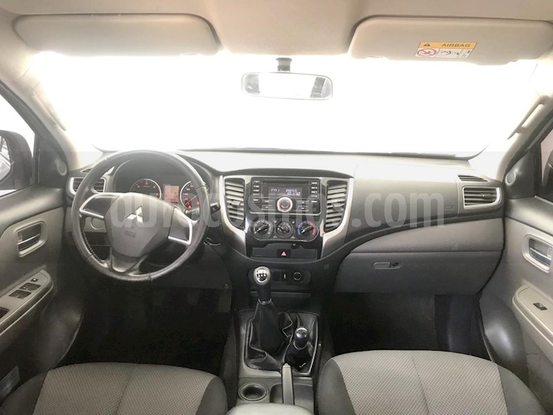 foto Mitsubishi L200 4x4 2.5L DI-D Cabina Doble usado