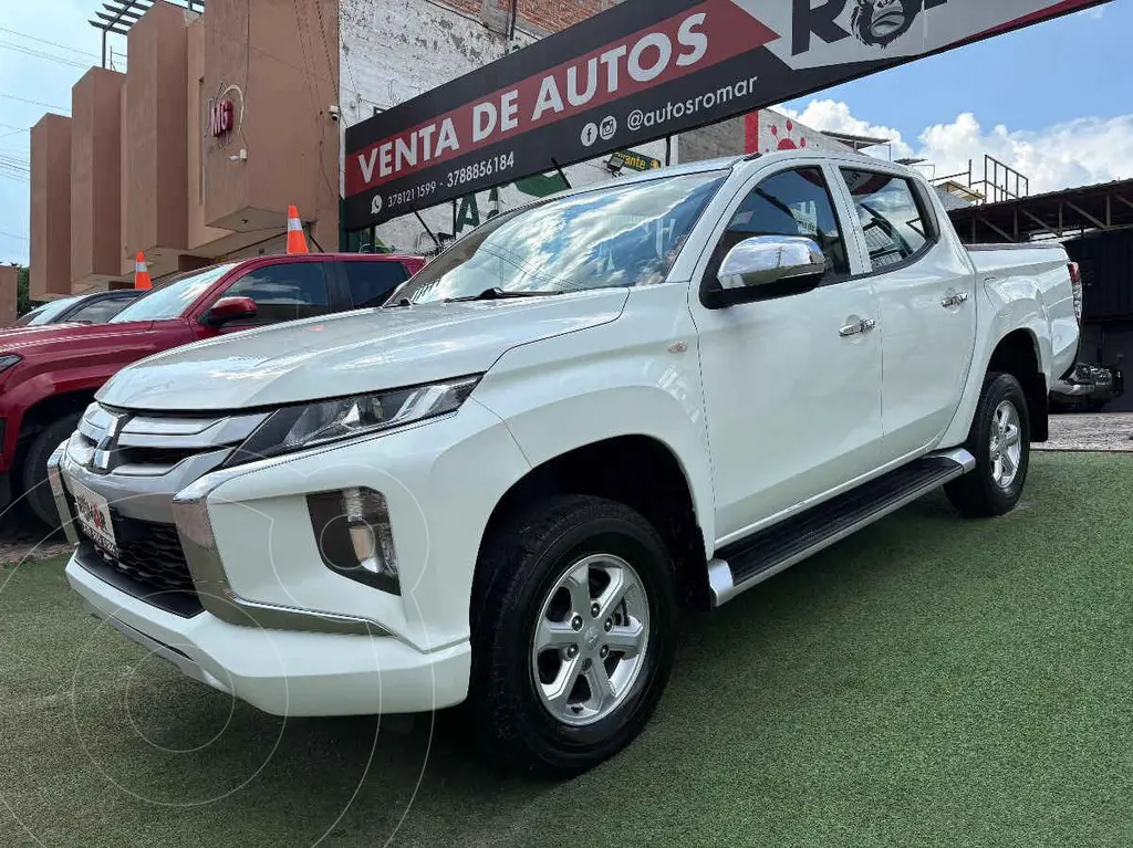 Mitsubishi L200 GLX Diésel 4x4 2022