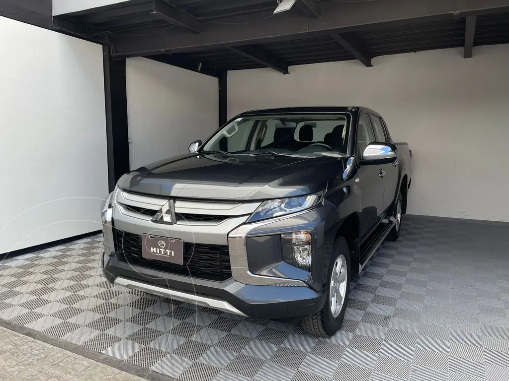 foto Mitsubishi L200 GLX Diésel 4x4 usado (2022) color Gris precio $448,000