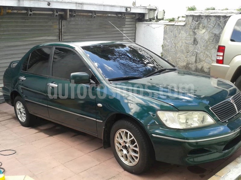 foto Mitsubishi Lancer Touring 2.0L Aut CVT usado
