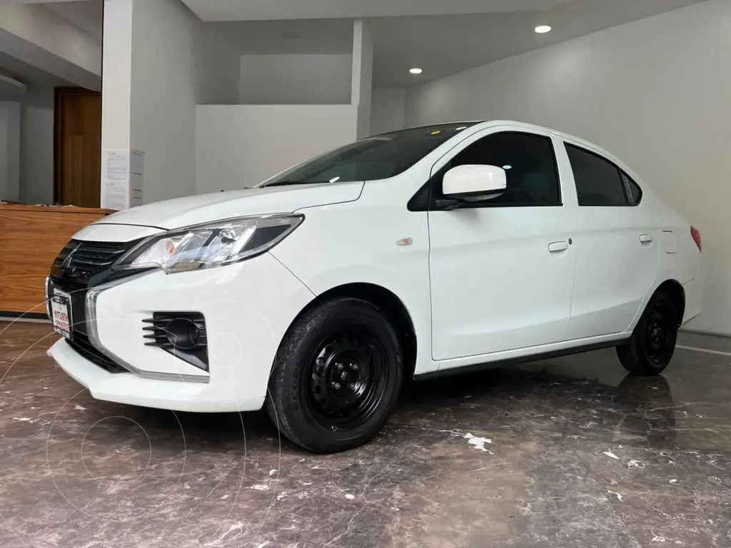 Mitsubishi Mirage GLX 2024
