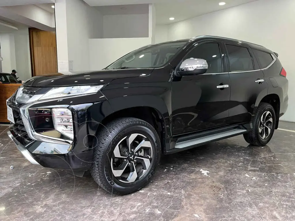 Mitsubishi montero-sport se plus (2024)