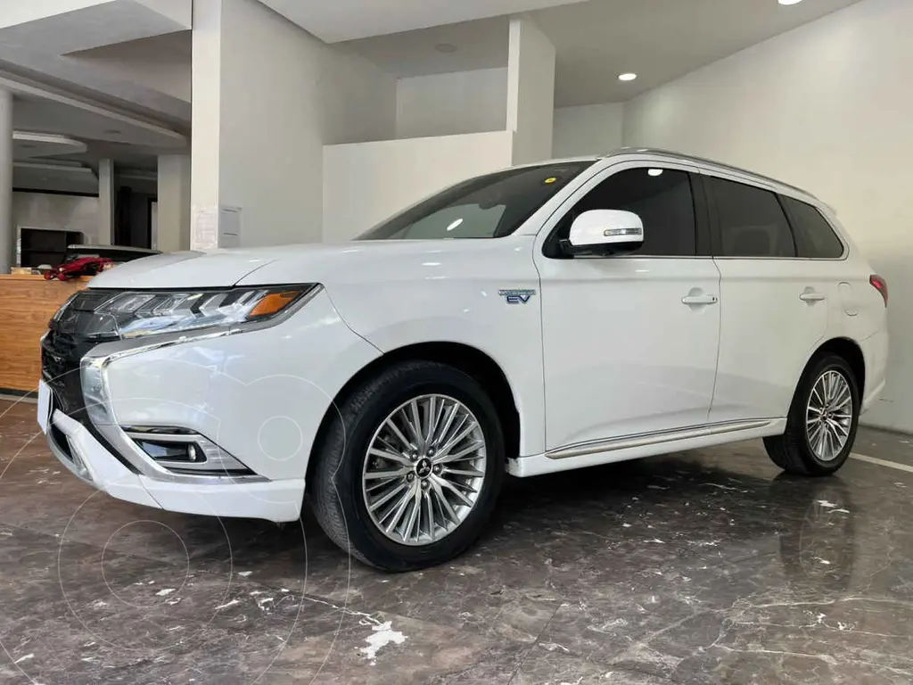 Mitsubishi outlander limited (2020)