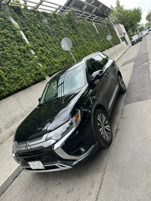 Mitsubishi Outlander 2.4L SE Plus (2019)