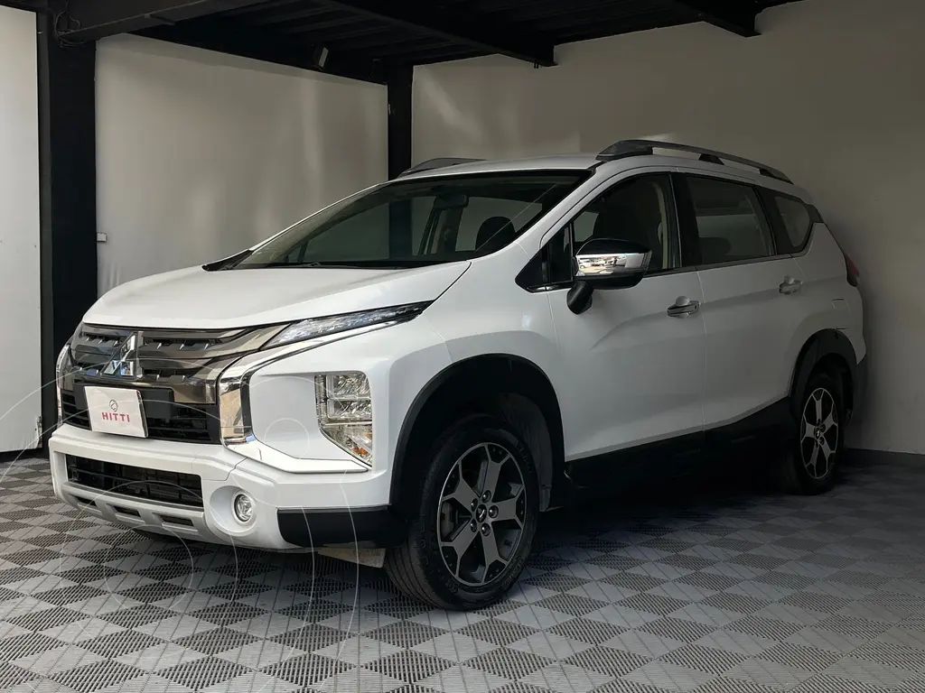 foto Mitsubishi Xpander 1.5L usado (2023) color Blanco precio $319,000