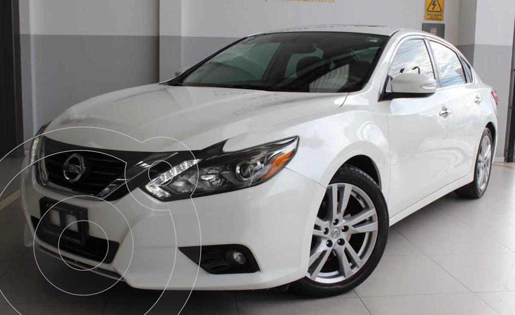 foto Nissan Altima Exclusive usado (2017) color Blanco precio $280,000