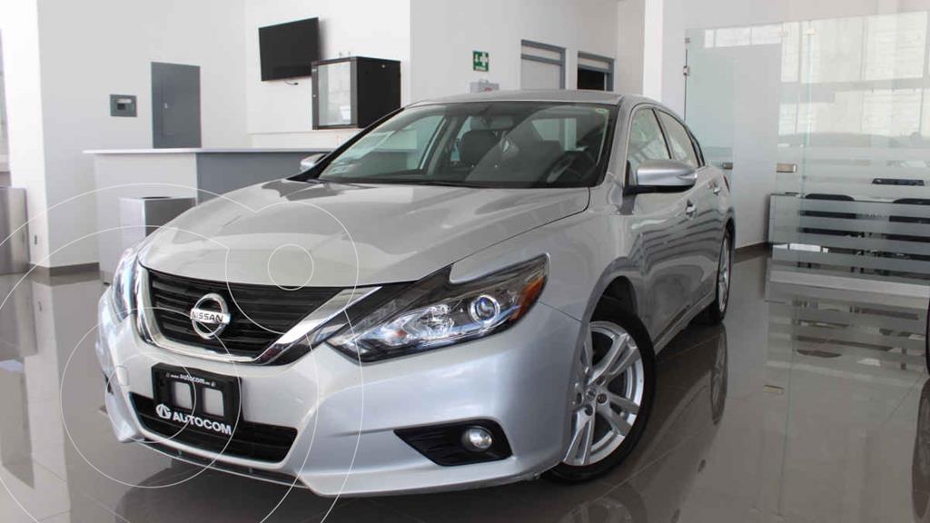 foto Nissan Altima Exclusive usado (2017) color Gris precio $280,000