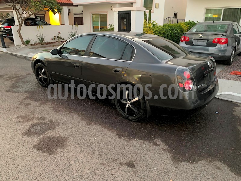 foto Nissan Altima S 2.5L CVT usado