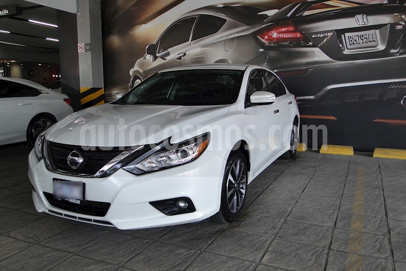 foto Nissan Altima Sense usado