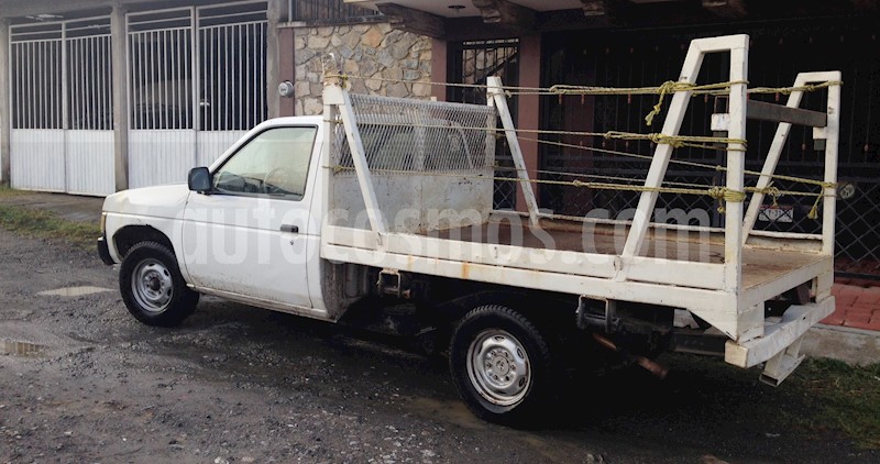 foto Nissan Estacas Largo TM5 usado