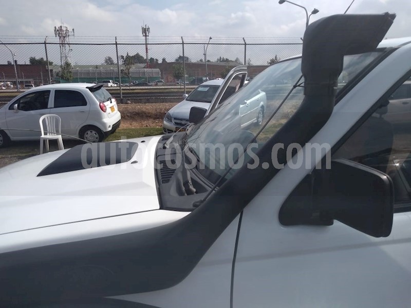 foto Nissan Frontier 2.4L Doble Cabina 4x4 DX usado