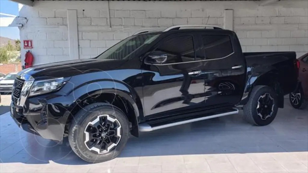 foto Nissan Frontier  LE Aut Platinum usado (2023) color Negro precio $568,900