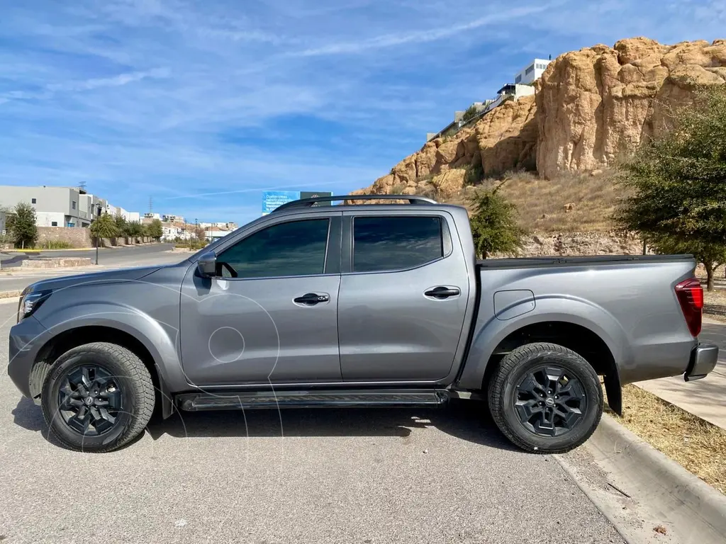 Nissan Frontier LE Aut Platinum 2023
