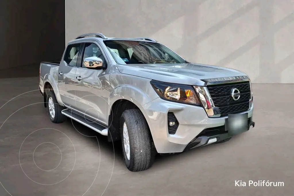 foto Nissan Frontier  LE usado (2022) color Plata precio $474,000