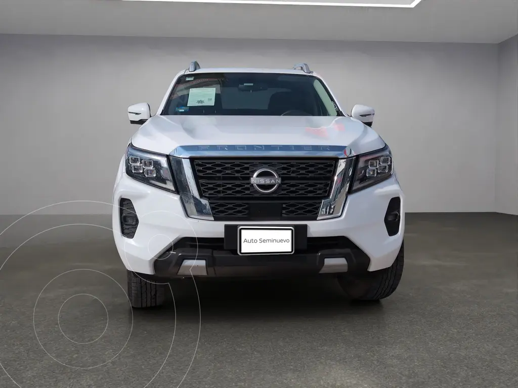 foto Nissan Frontier  LE Aut Platinum usado (2023) color Blanco precio $545,900
