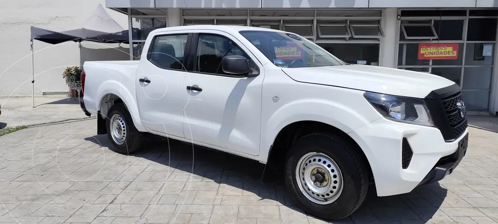 foto Nissan Frontier  SE usado (2022) color Blanco precio $350,000