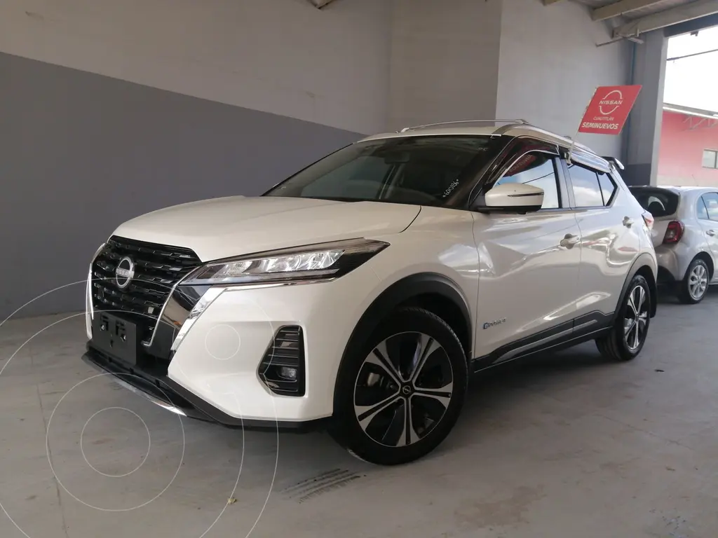 foto Nissan Kicks Platinum usado (2025) color Blanco precio $545,000