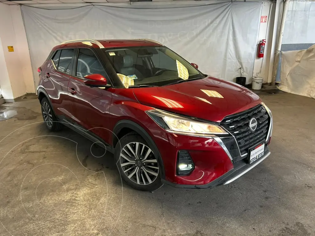 foto Nissan Kicks Exclusive Aut usado (2023) color Rojo precio $349,800
