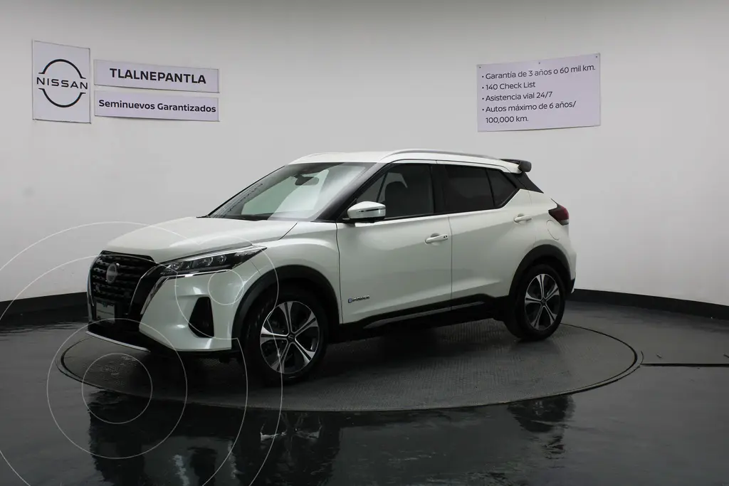 foto Nissan Kicks Platinum Aut usado (2024) color Blanco precio $445,000