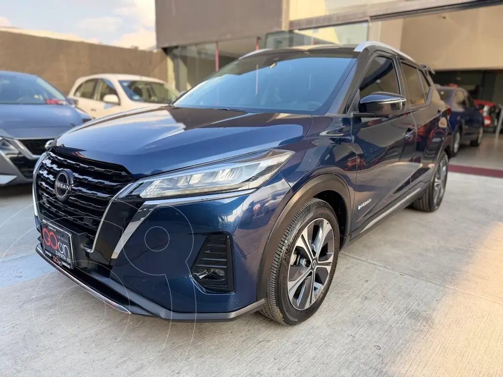foto Nissan Kicks Platinum Aut usado (2023) color Azul precio $390,000
