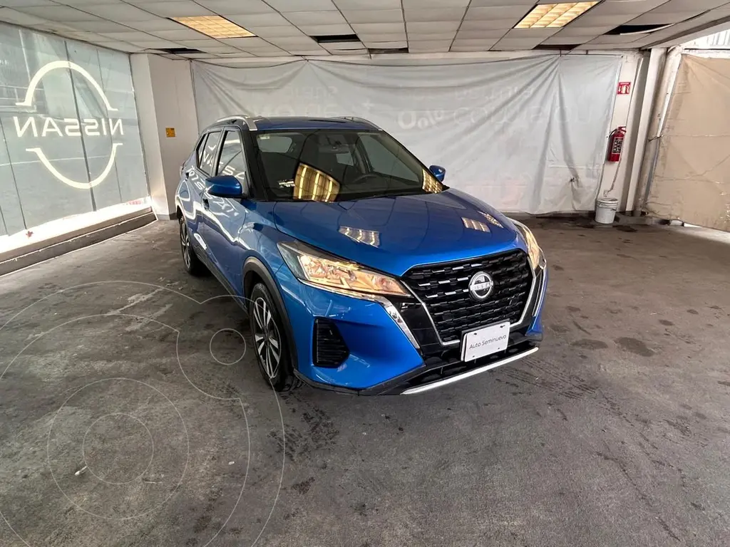 foto Nissan Kicks Advance usado (2024) color Azul precio $329,800