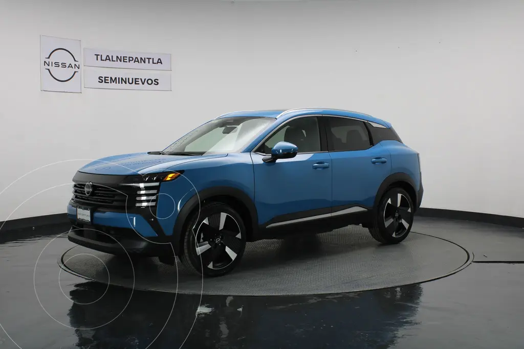 foto Nissan Kicks Platinum usado (2025) color Azul precio $585,000