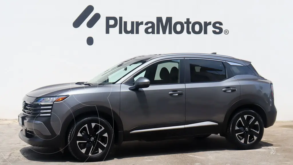 Nissan Kicks Advance usado (2025) color Gris precio $429,000