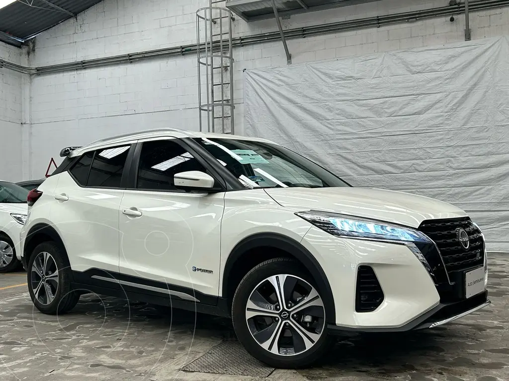 foto Nissan Kicks Exclusive Aut usado (2023) color Blanco precio $446,800