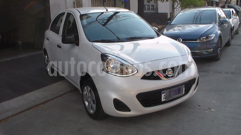 foto Nissan March Active usado