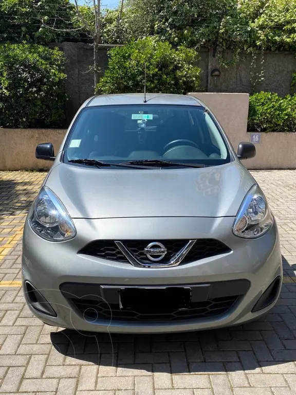 Nissan March 1.6L Drive usado (2018) color Gris Oscuro precio 6.600.000