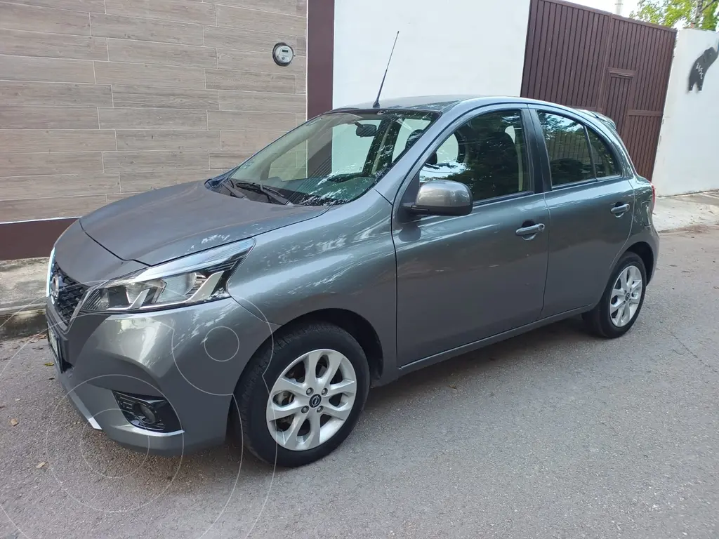 foto Nissan March Advance Aut usado (2023) color Gris Oxford precio $245,000