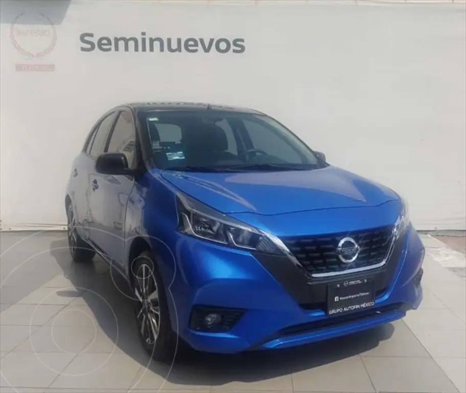 Nissan March Exclusive Bitono usado (2021) color Azul precio 259,000