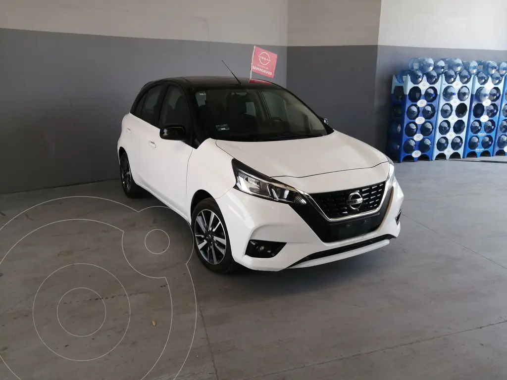 foto Nissan March Exclusive usado (2021) color Blanco precio $235,000