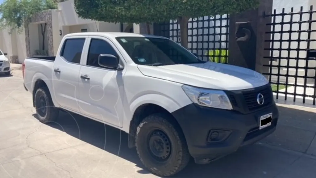 Nissan NP300 Doble Cabina SE A/A Usado (2018) Color Blanco Precio $320,000