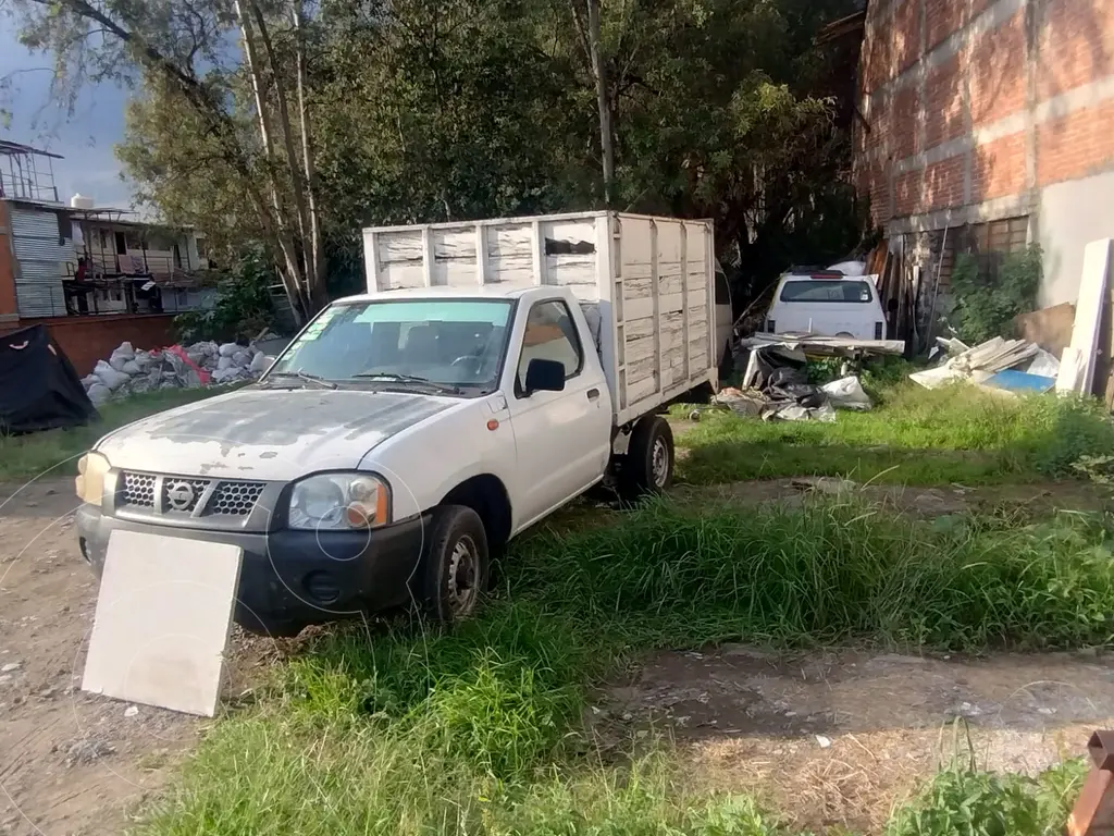 Nissan NP300 2.5L Chasis Cabina Dh A/A Paquete de Seguridad 2009