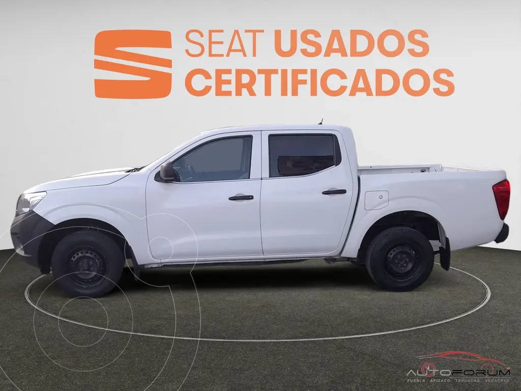 foto Nissan NP300 2.5L Doble Cabina S A/A Paquete de Seguridad usado (2020) color Blanco precio $359,900