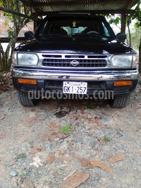 foto Nissan Pathfinder Luxury V6,3.3i,24v A 2 2 usado