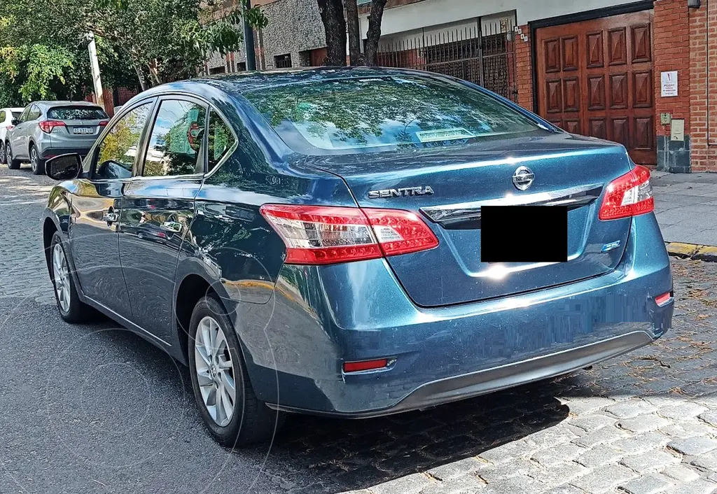 foto Nissan Sentra Advance usado (2016) color Azul precio u$s10.600