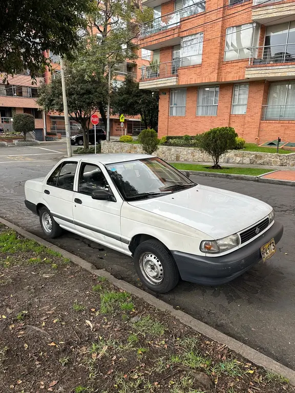 Nissan Sentra 1.6L usado en Bogotá