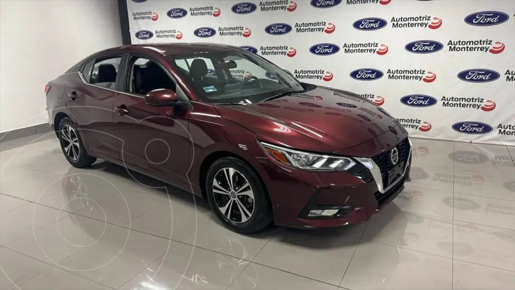 foto Nissan Sentra Advance usado (2023) color Violeta precio $349,000