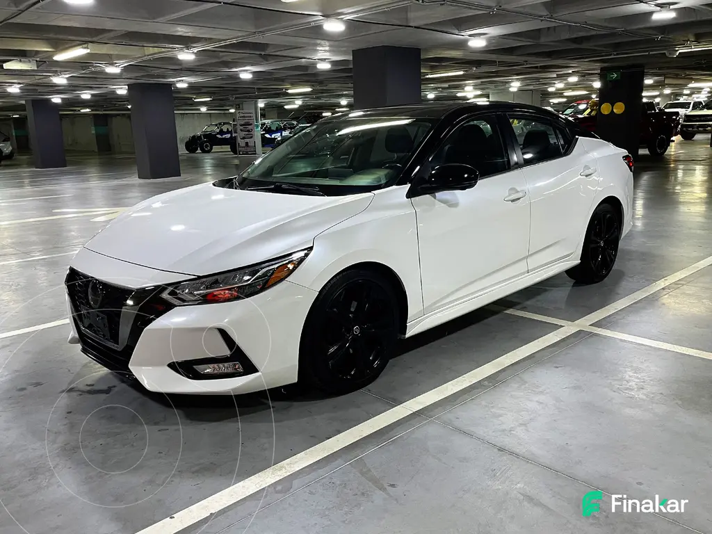 foto Nissan Sentra SR Aut usado (2021) color Blanco precio $338,000