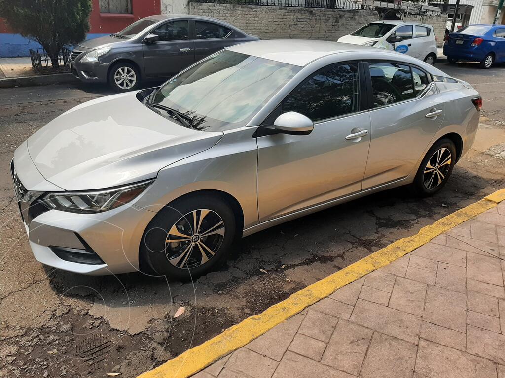 Nissan Sentra Sense usado (2021) color Gris Oxford precio 340,000