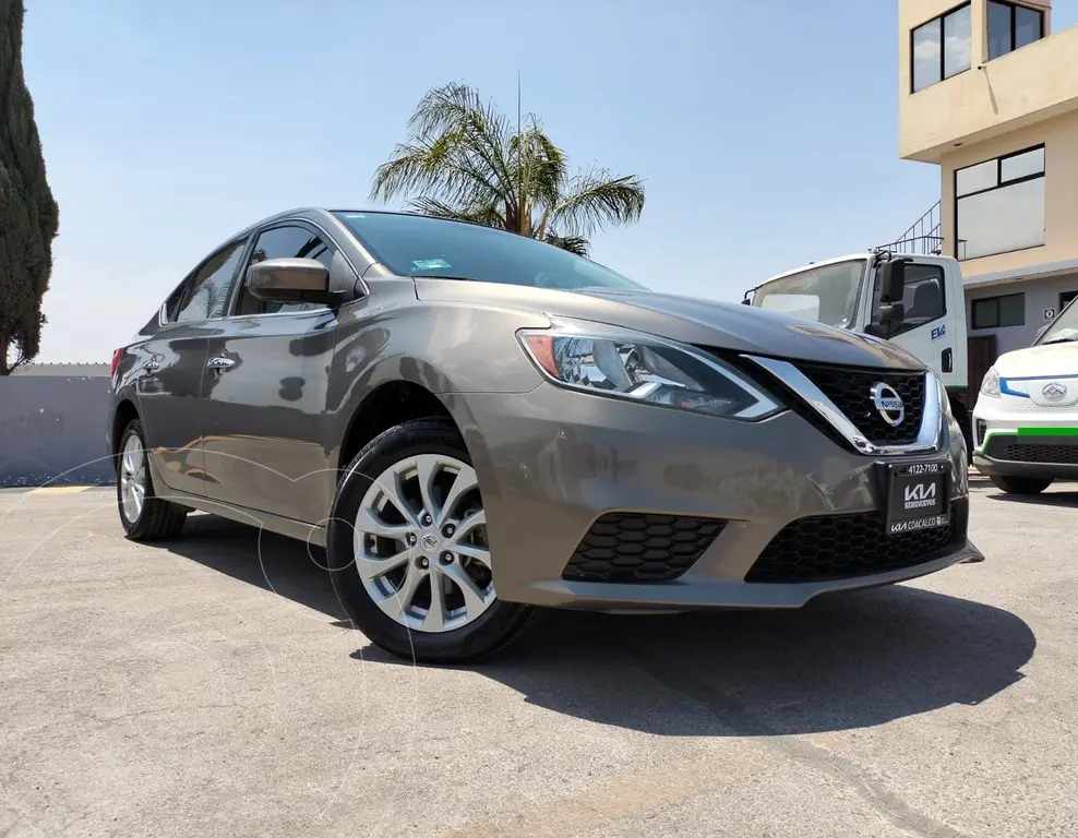 Nissan Sentra Sense usado (2019) color caf precio $249,800