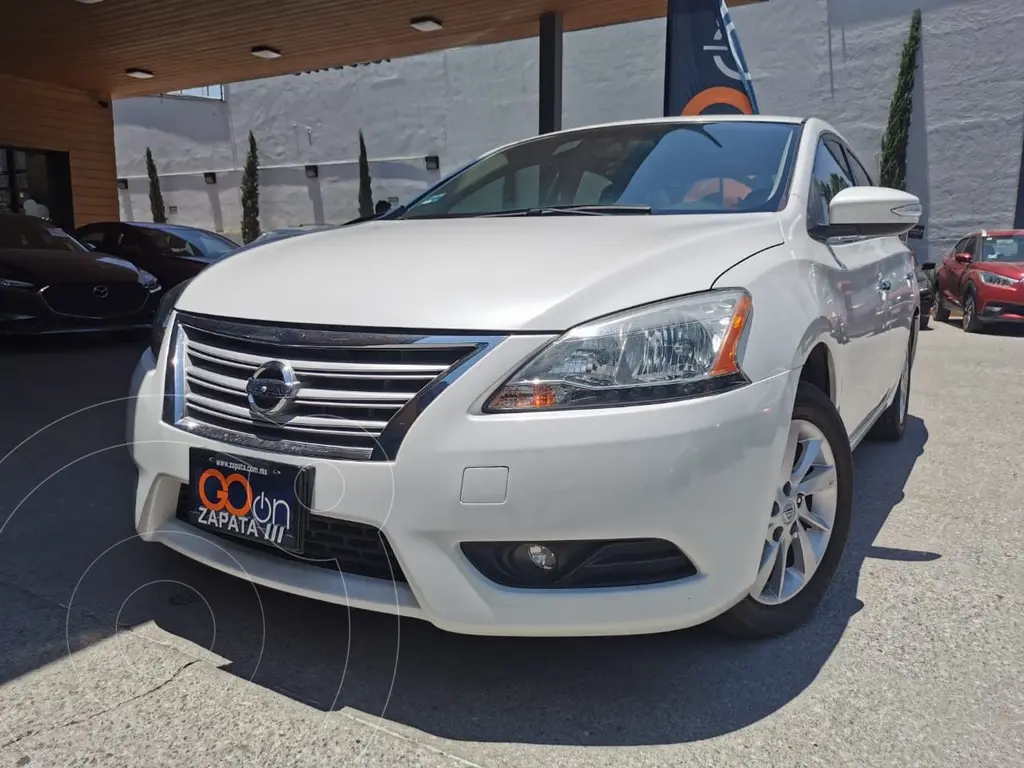 foto Nissan Sentra Advance Aut usado (2016) color Blanco precio $205,000