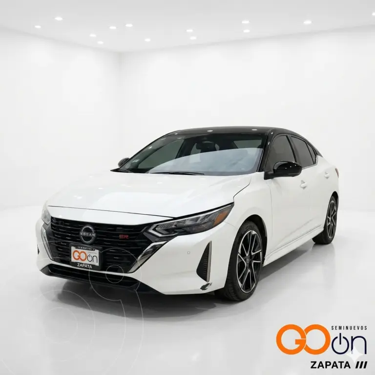 foto Nissan Sentra PLATINUM usado (2025) color NISQACBLANCO PERLADO precio $440,000