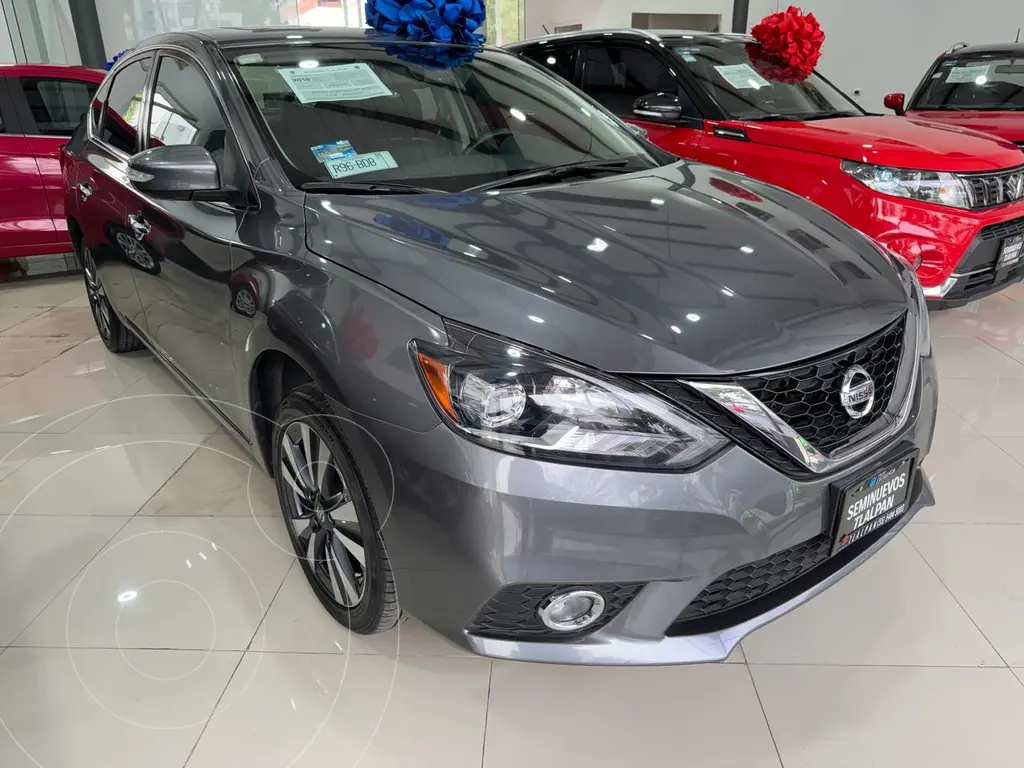 Nissan Sentra Exclusive Aut usado (2018) color Gris Oxford precio 295,000