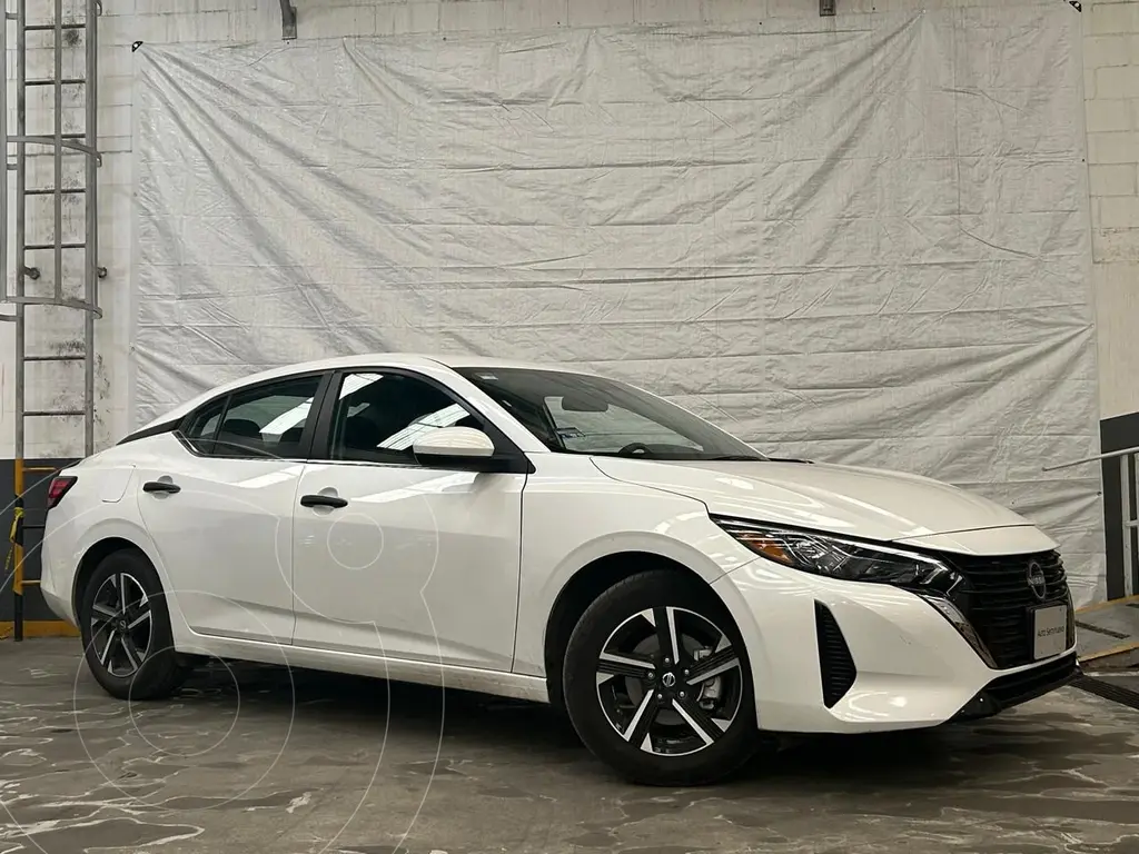 foto Nissan Sentra Sense usado (2024) color Blanco precio $334,000