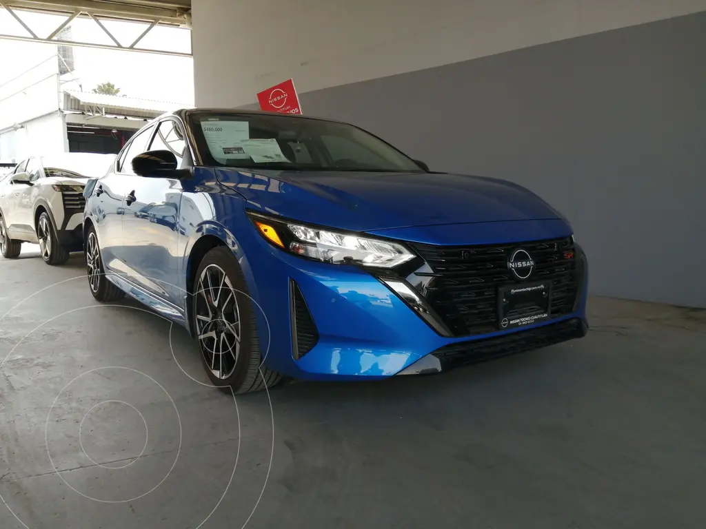 foto Nissan Sentra SR Platinum usado (2025) color Azul precio $460,000