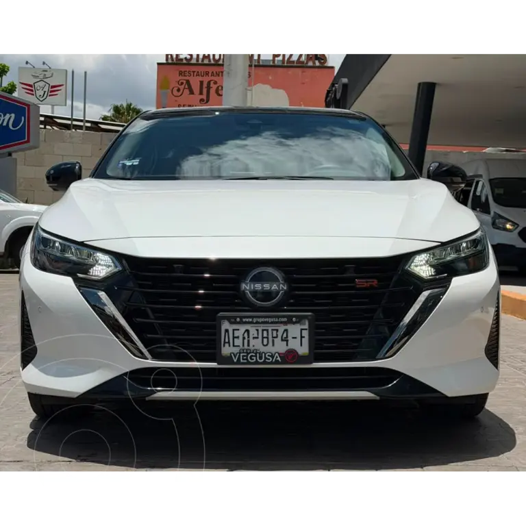 Nissan Sentra SR Platinum CVT 2024